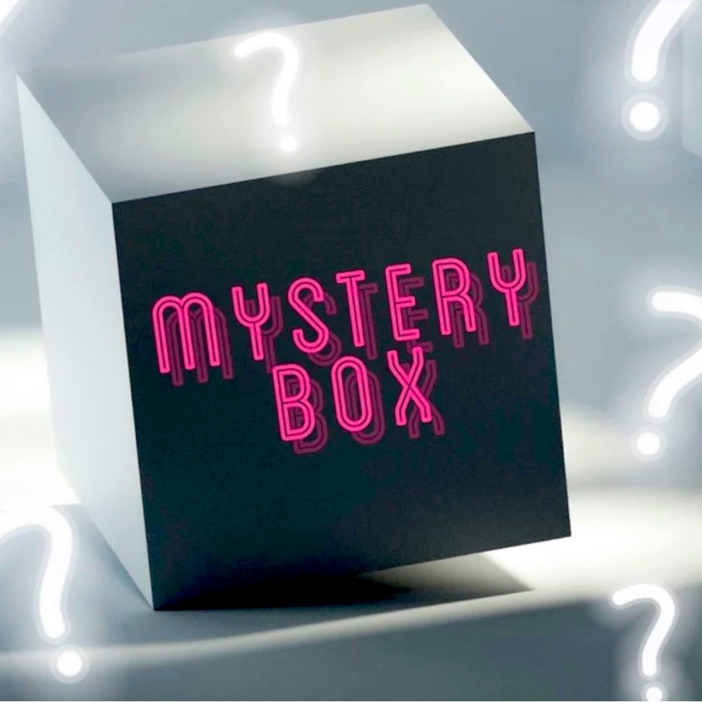Dress Mystery Box!
